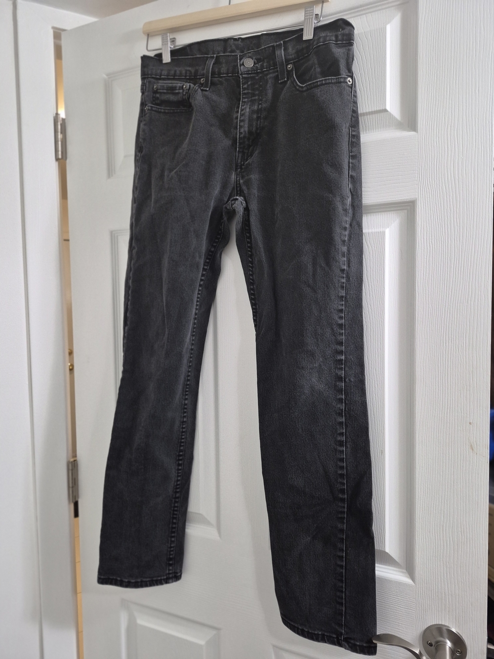 Levi's Men's Black Straight Jeans
